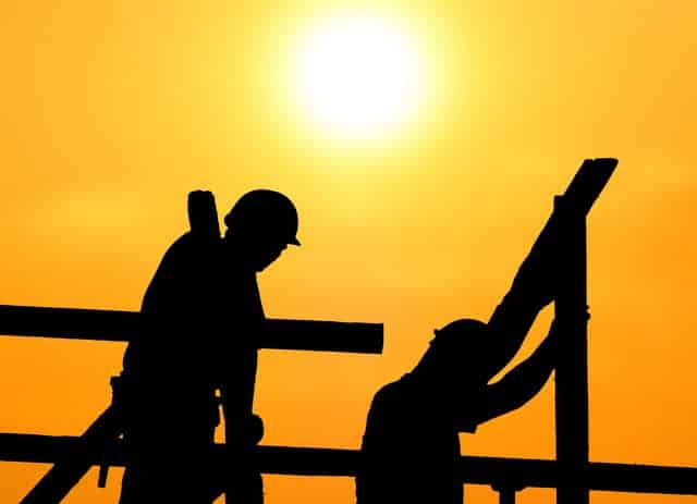 Construction-workers-sun-hot-heat-001